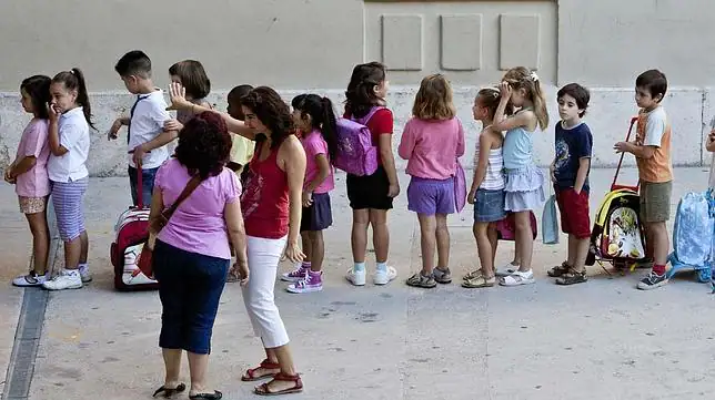 Apuros para pagar el recibo escolar - ABC.es