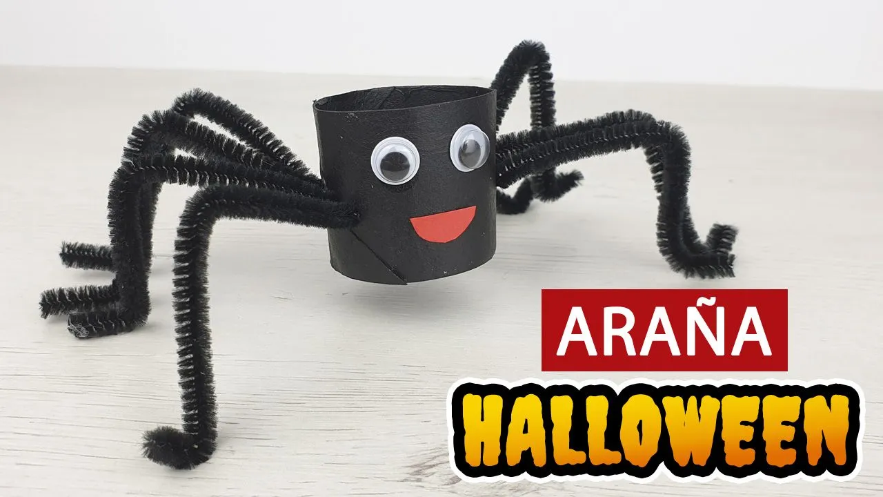 Araña con un rollo de papel higiénico ¡Halloween Fácil! - Manualidades Play