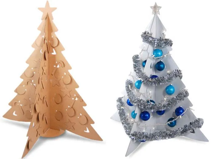 Un Árbol de Navidad de Cartón | Accesorios y Objetos