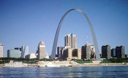 Arco de Salida - Saarinen