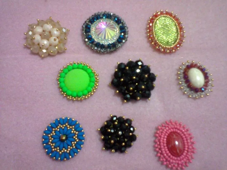 aretes en peyote☺ on Pinterest | Super Duo, Embroidery and Verano