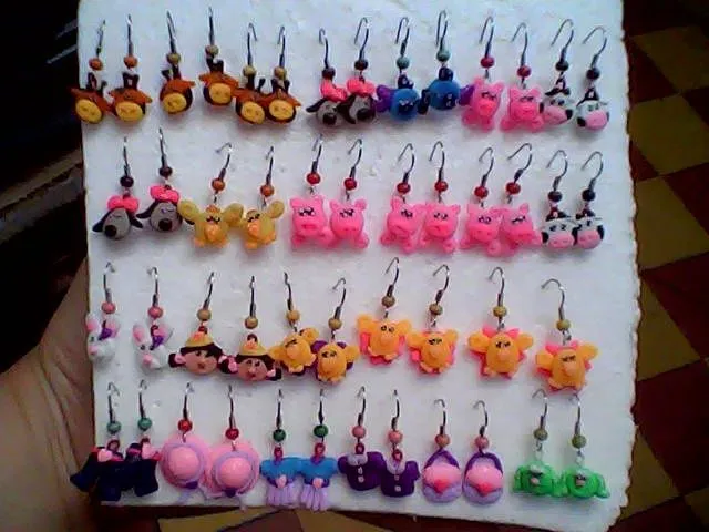 aretes variados | porcelana fria | Pinterest