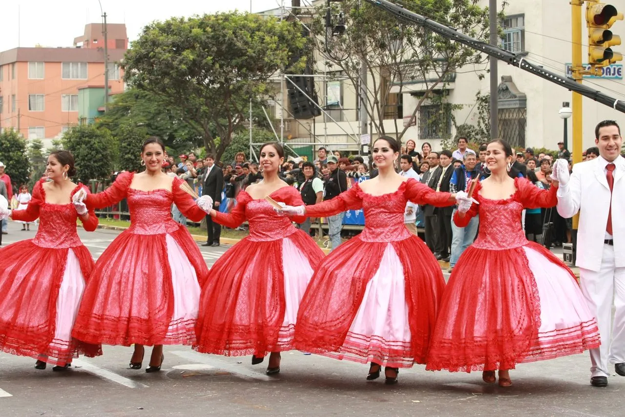 Armonía - Huanta: Pasacalle de la identidad nacional "Celebra Perú"