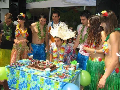 Fiesta hawaiana - Imagui