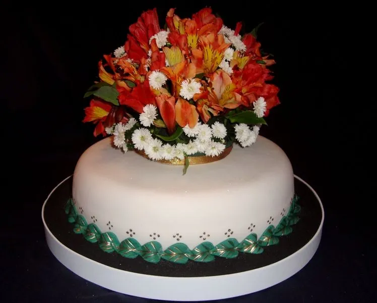 ARTE DULCE LORI: TORTA CON FLORES NATURALES