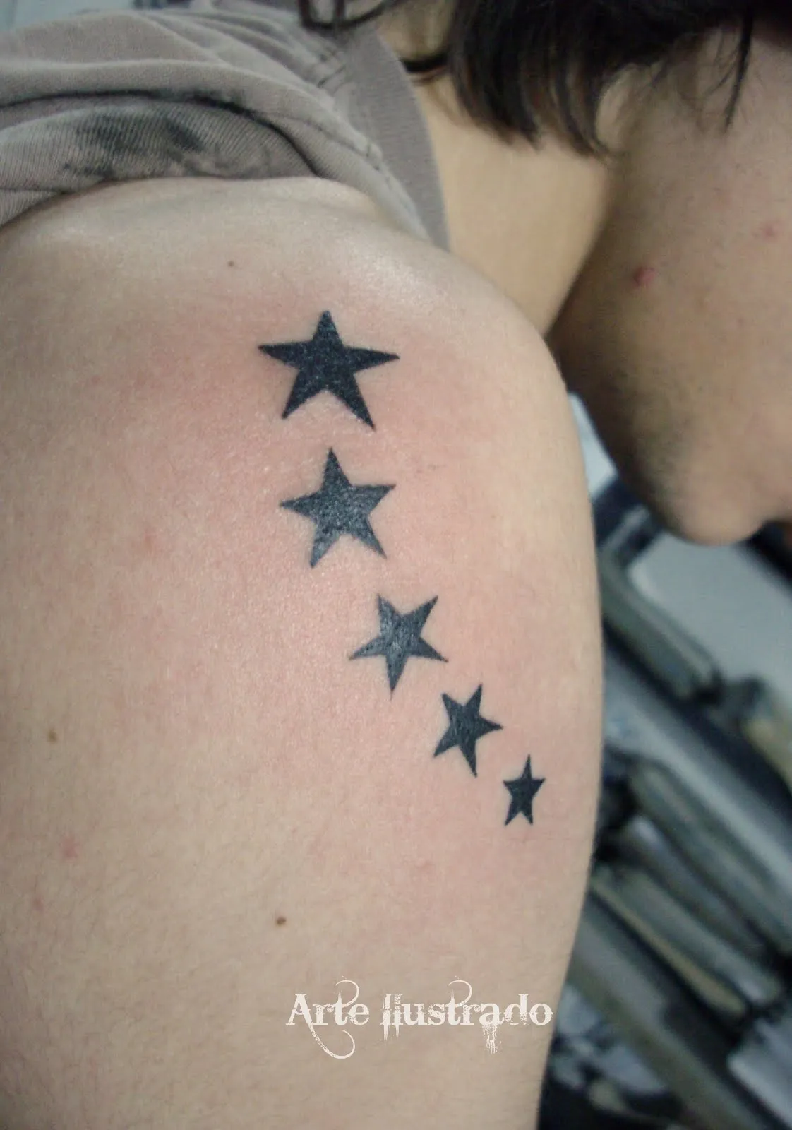 EL ARTE ILUSTRADO: TATTOO ESTRELLAS