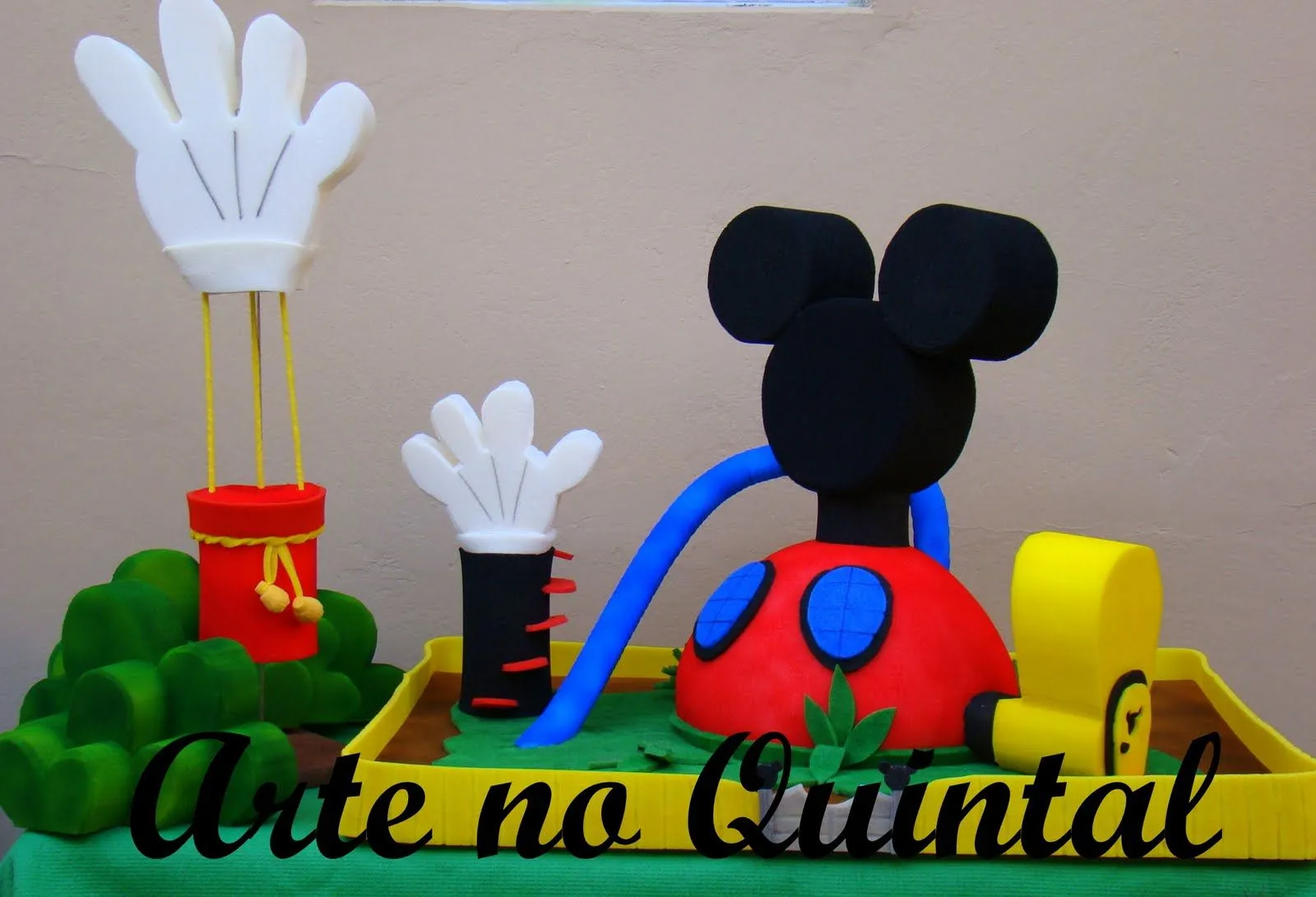 Arte no Quintal decoração em espuma: Casa do Mickey (Playhouse Disney)