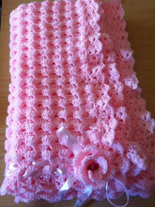 EL ARTE DE TEJER: PAÑOLETA O MANTA BEBE TEJIDA A CROCHET