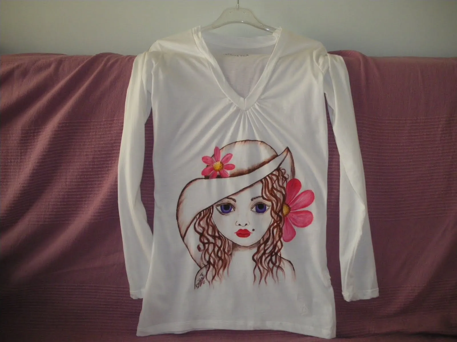 ARTESANIA,PINTURA EN TELA Y MANUALIDADES: Camiseta pintada