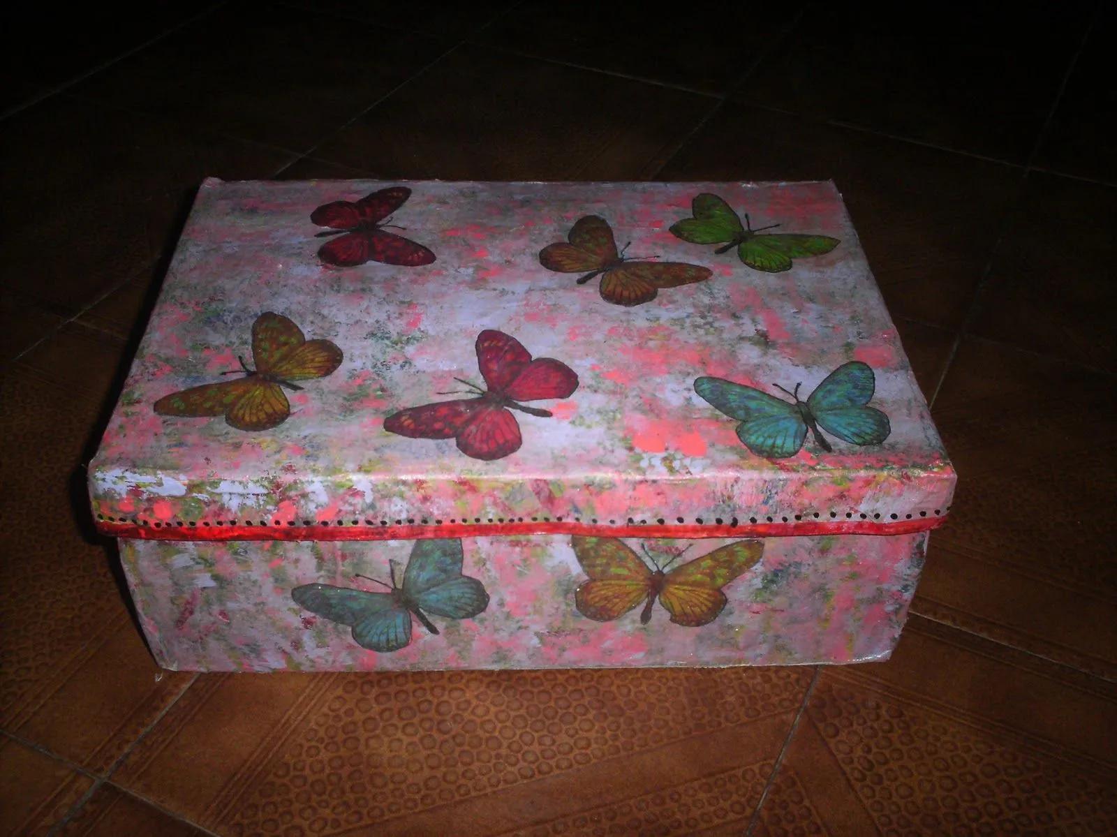 Artesanias: Cajas de zapatos decoradas