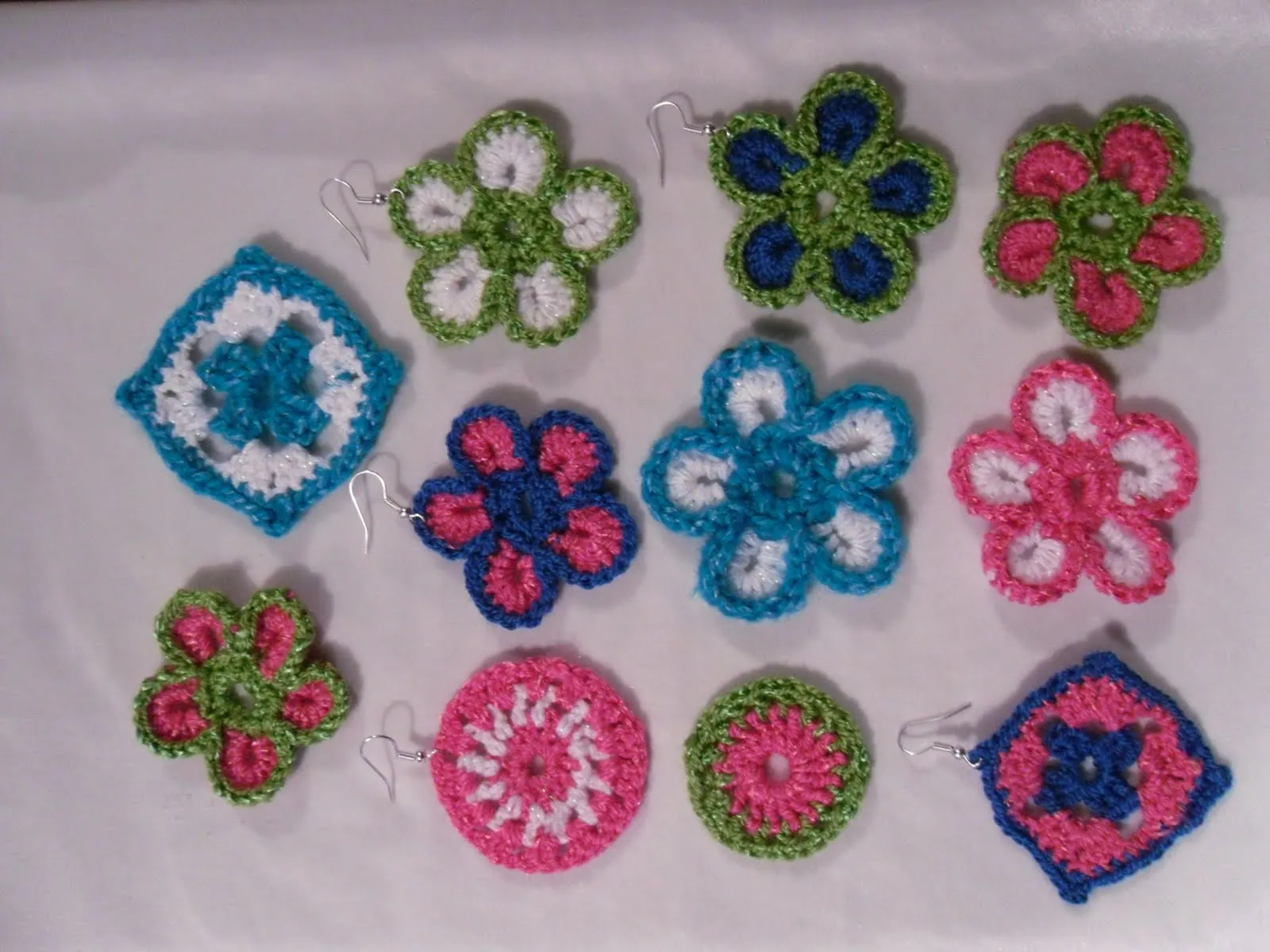 Artesanias varias...: Aritos a crochet...