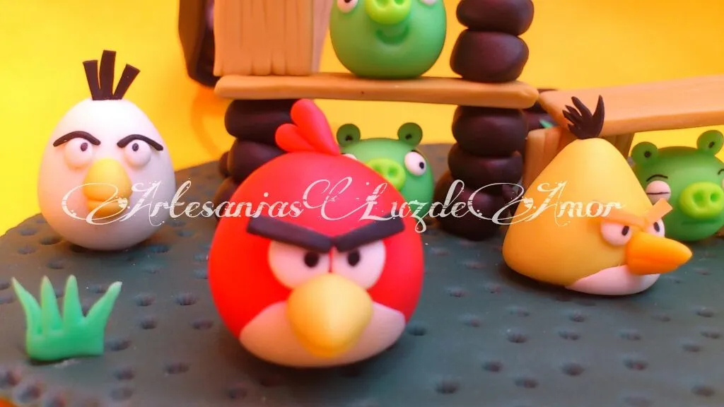 Artesanias Luz de Amor (Porcelana Fria): Angry birds, Pocoyo, Pato ...