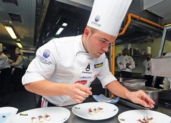 Asier Alcalde, quinto semifinalista del Concurso Cocinero del Año 2014