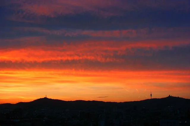 A tus atardeceres rojos, se acostumbrarón mis ojos......JM Serrat ...