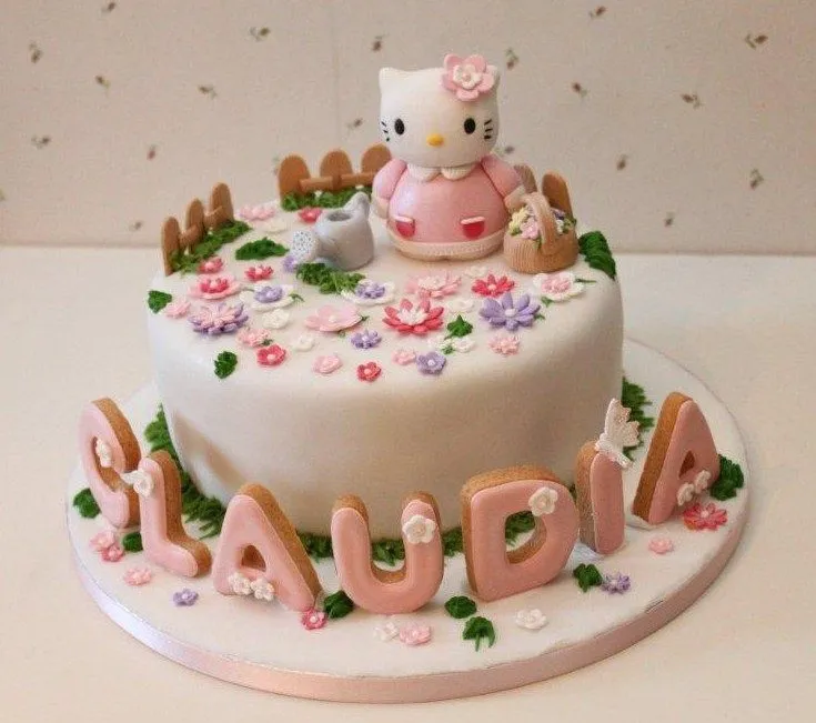 Atelier Sucrème: Pastel Hello Kitty jardín