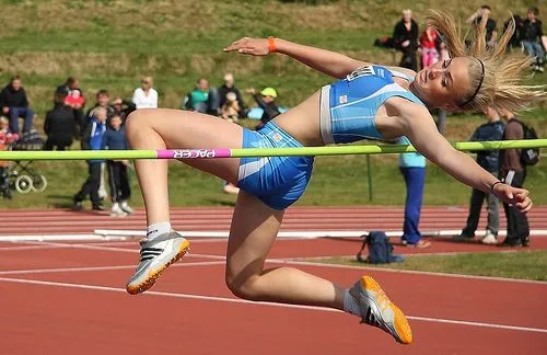 ATLETISMO: "LA FISICA EN EL ATLETISMO"