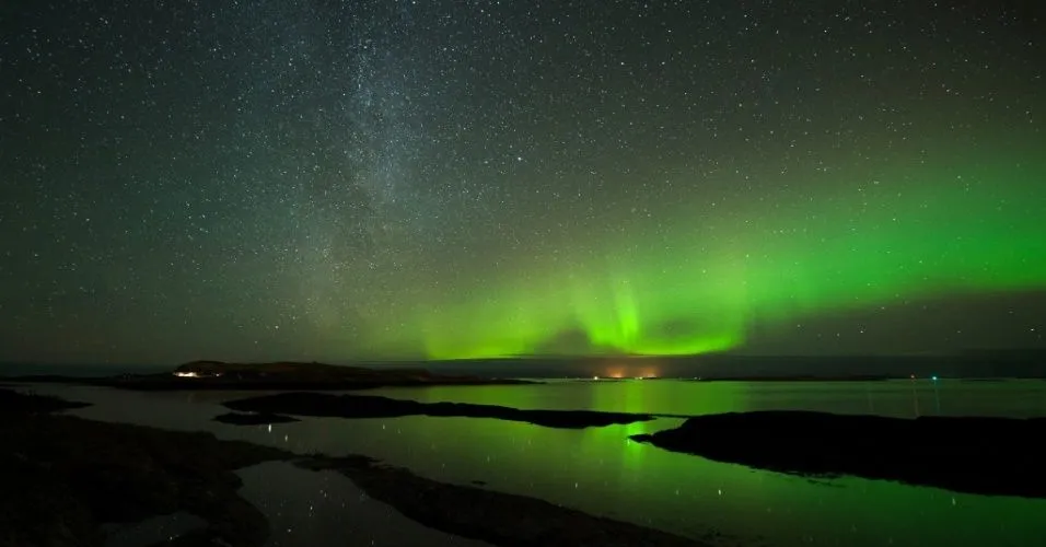 Aurora boreal cria imagens incríveis no céu - Fotos - Ciência