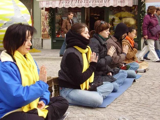 Austria: La gente supporta il Falun Gong dopo aver appreso delle ...