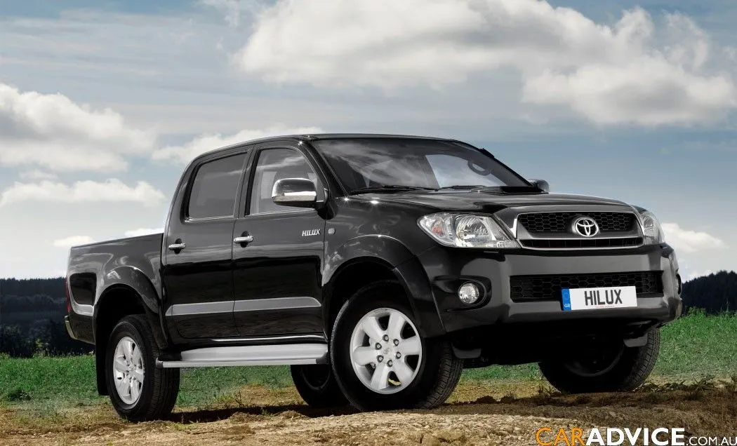 auto carz zone: 2012 Toyota Hilux wallpapers