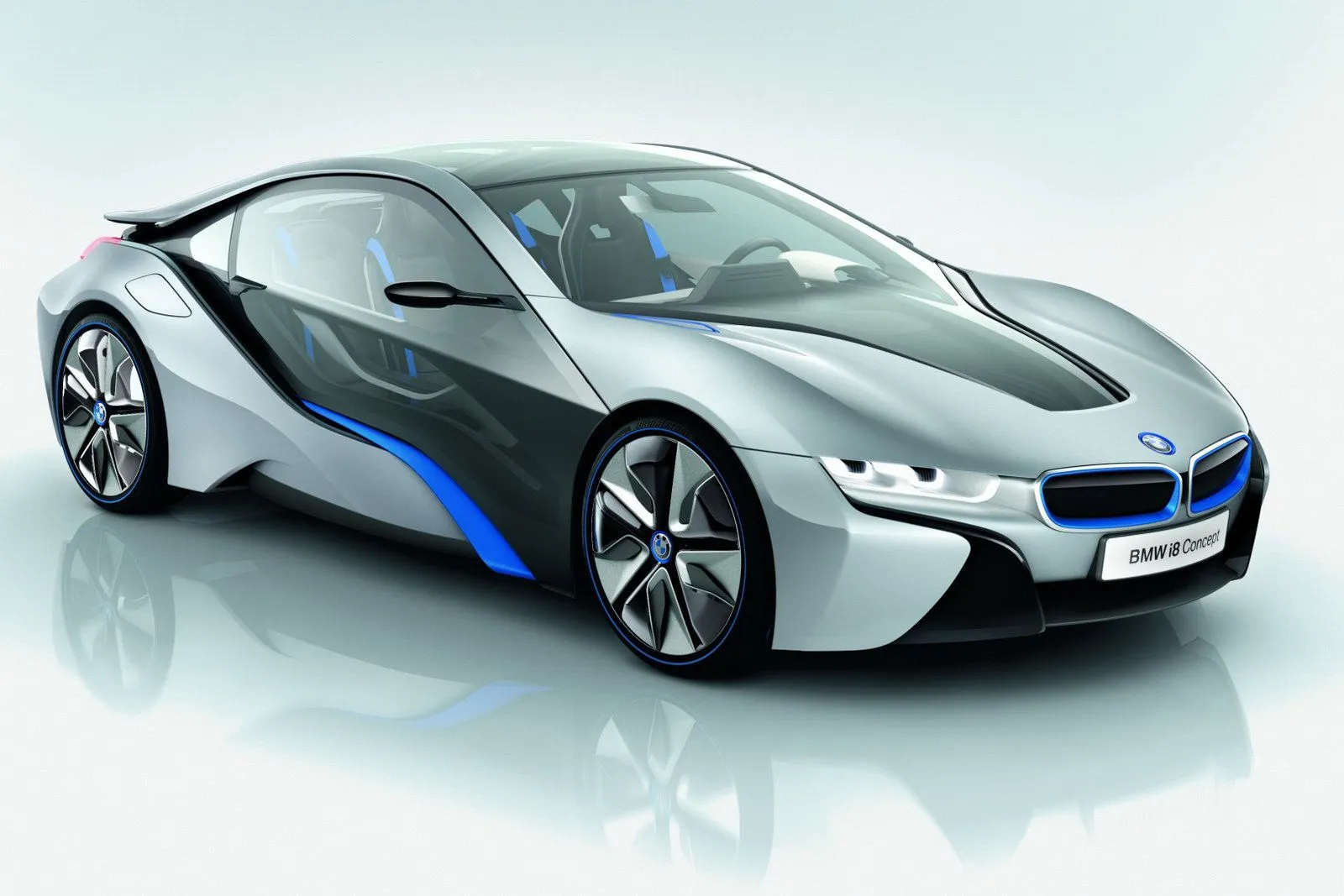 EL AUTO PERFECTO: BMW i8 Concept, perseguido y cazado en Alemania.