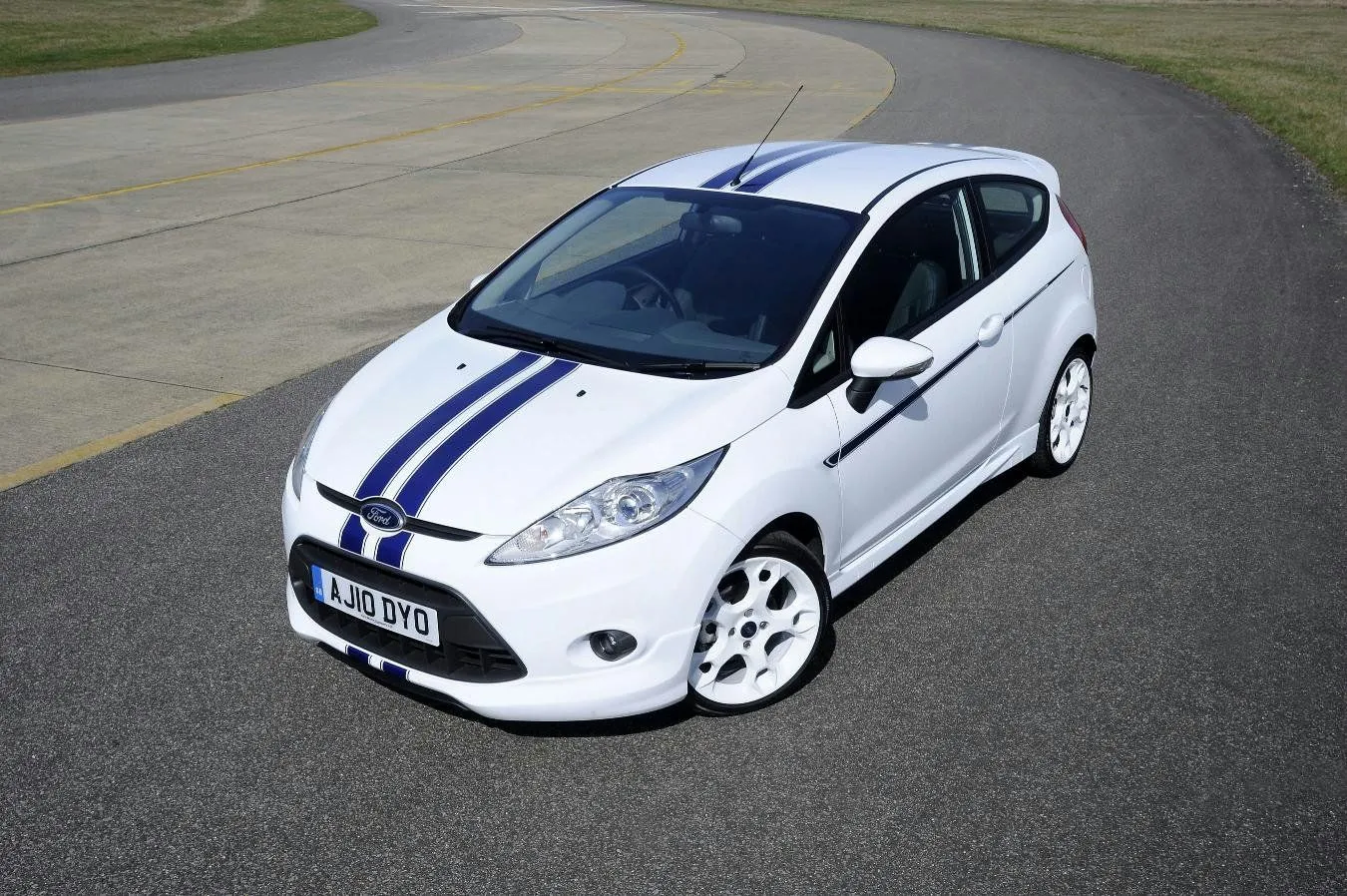 Autosmotosymasss: Ford Fiesta S1600 para UK