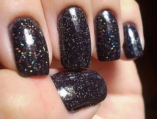 Azature Black Diamond: el esmalte de uñas más caro del mundo ...