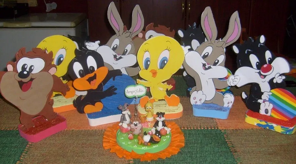 Baby Looney Tunes: Centros de mesa y adorno torta