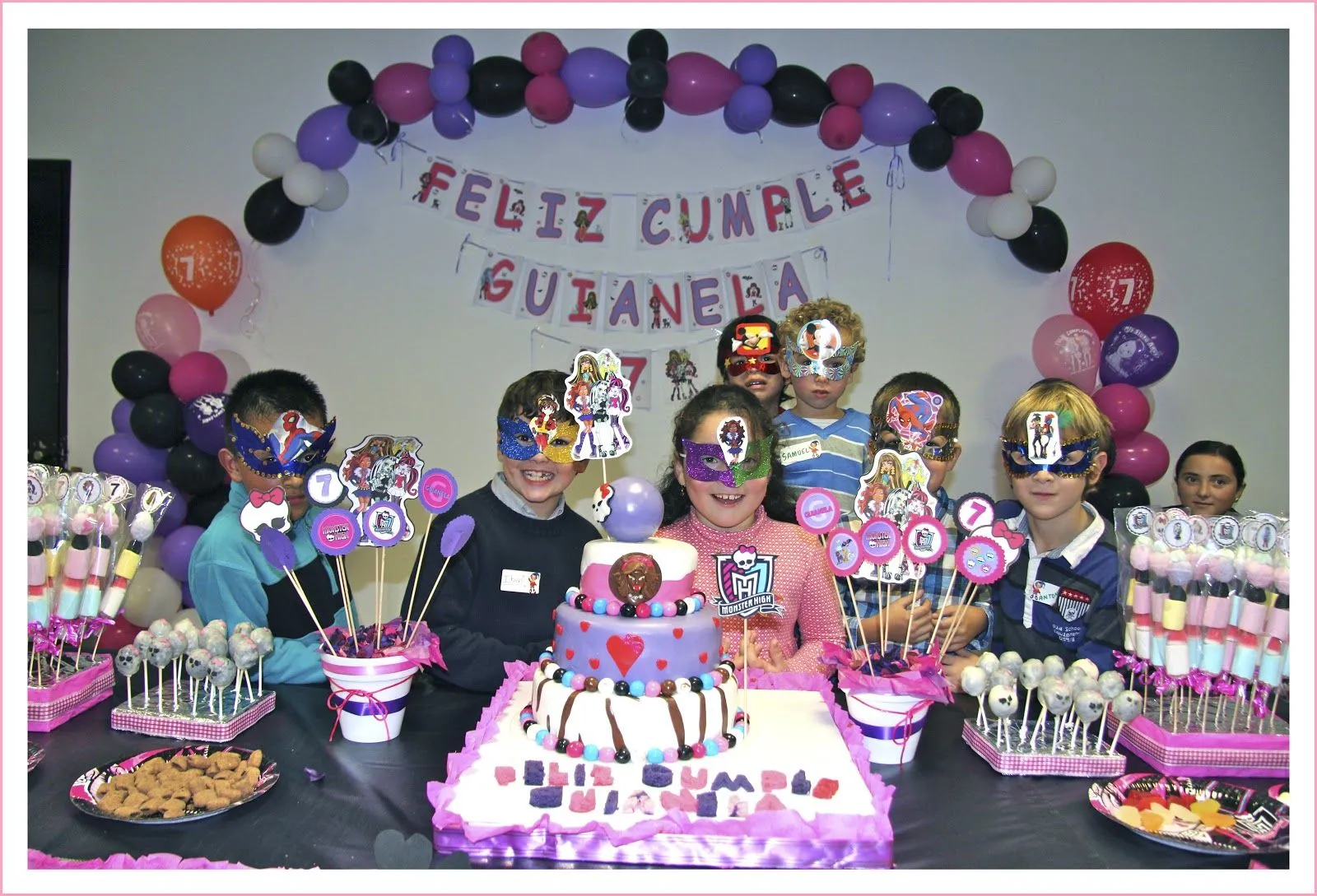 Baby Nina Fiestas: Fiesta Monster High para Guianela