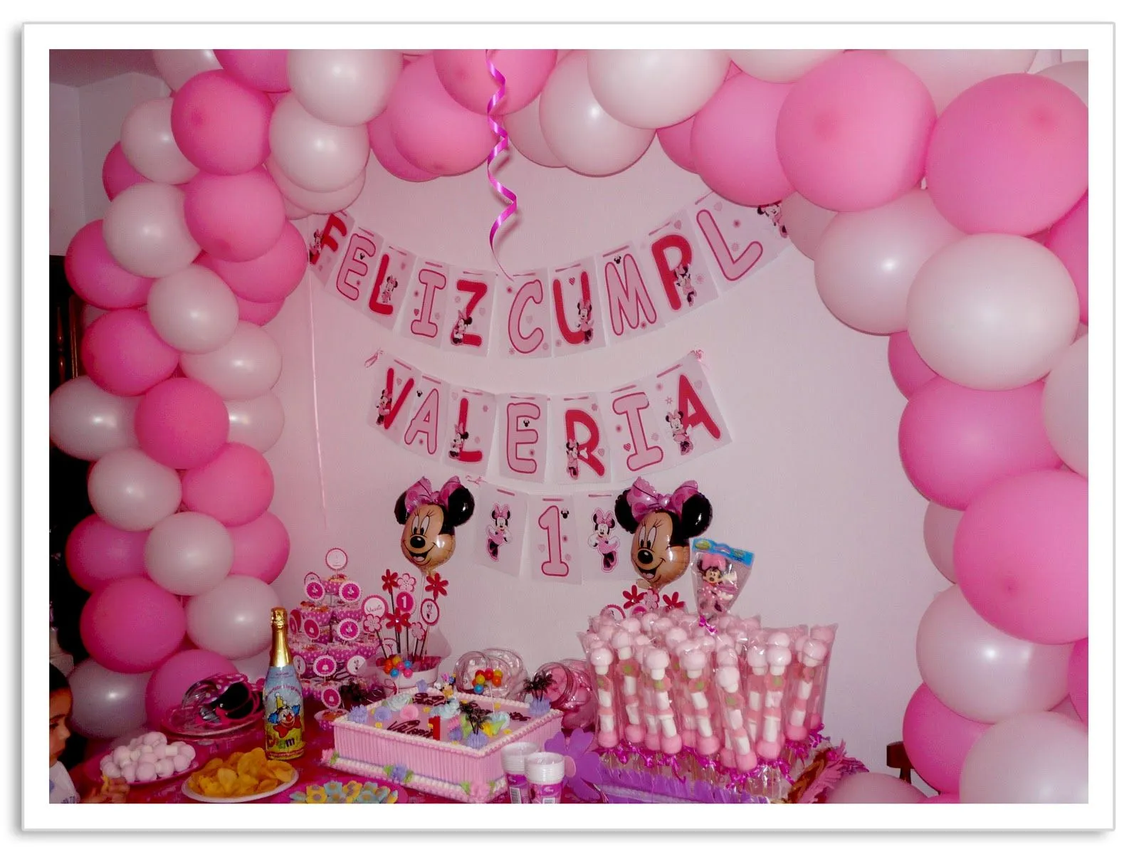 Baby Nina Fiestas: Fiesta temática Minnie Mouse para Valeria