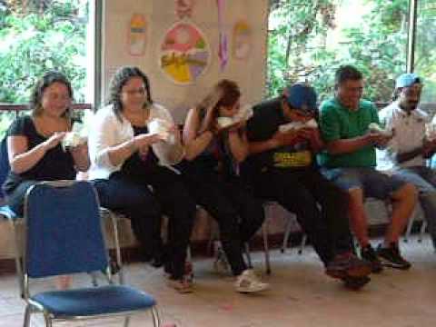 Baby Shower Sophia... juego del pañal. - YouTube