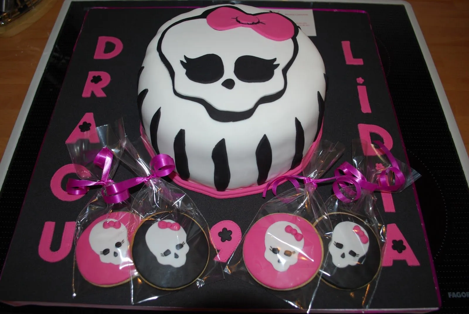 baby sugar: Tarta de Monster High