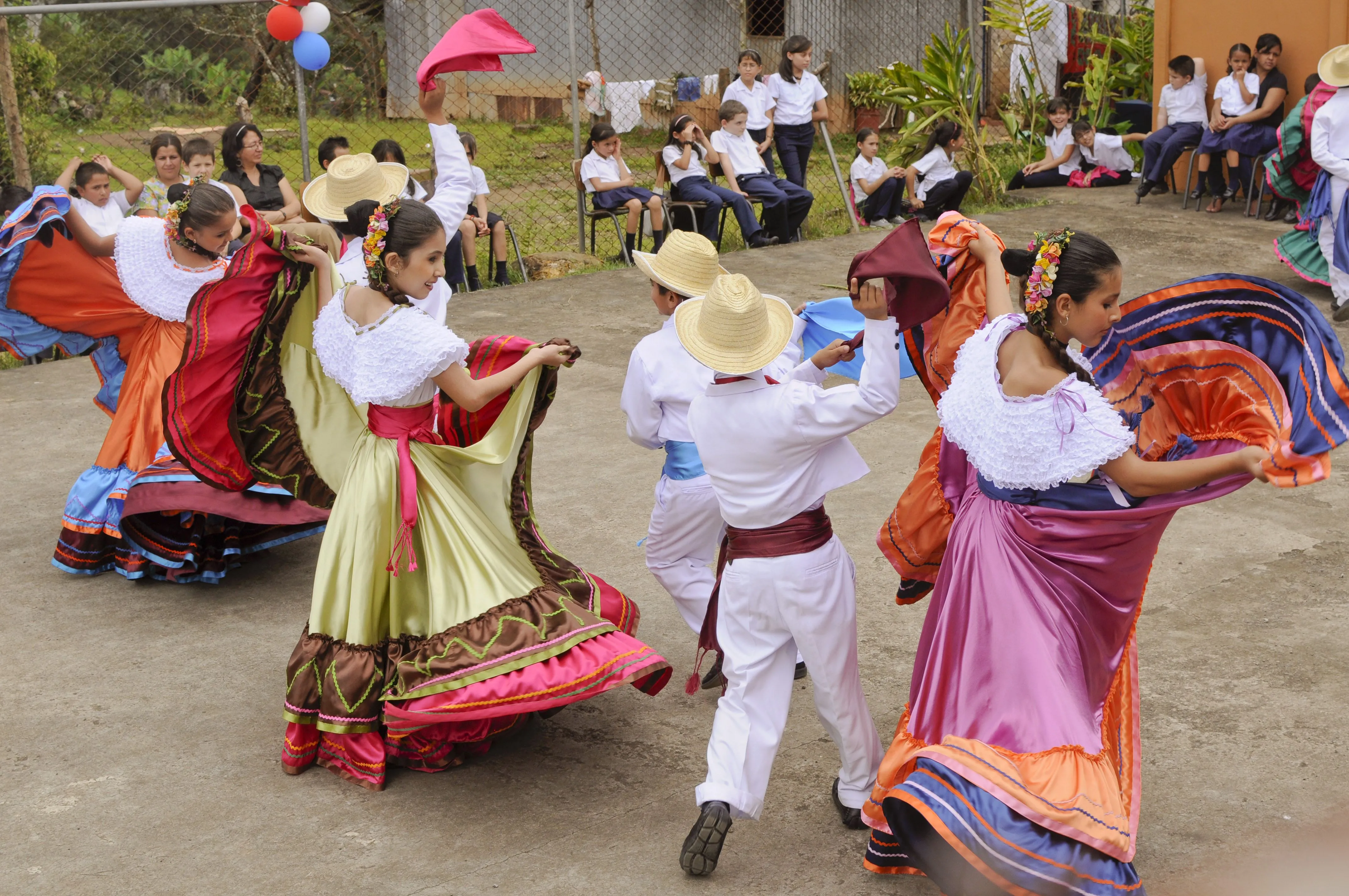 baile tipico | ALLEN IN COSTA RICA