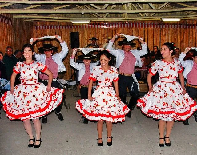 Bailes tipicos durante Fiestas Patrias en Chile | Flickr - Photo ...