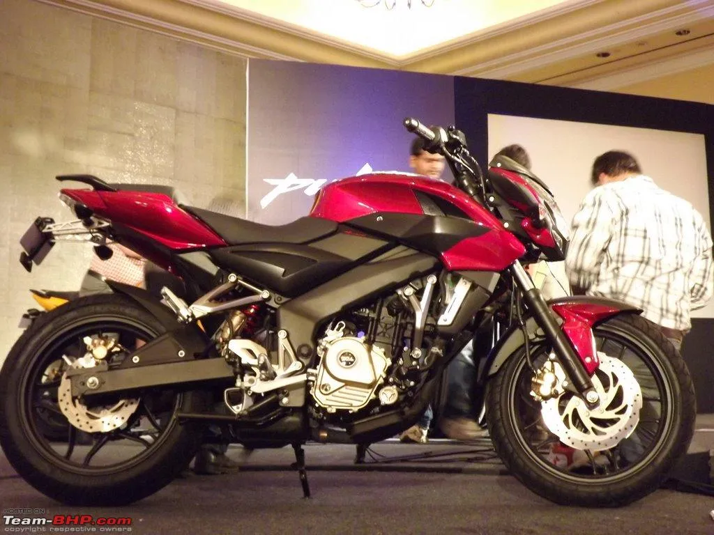 Bajaj Pulsar 200NS Fotos - Colombia - Infodeayuda