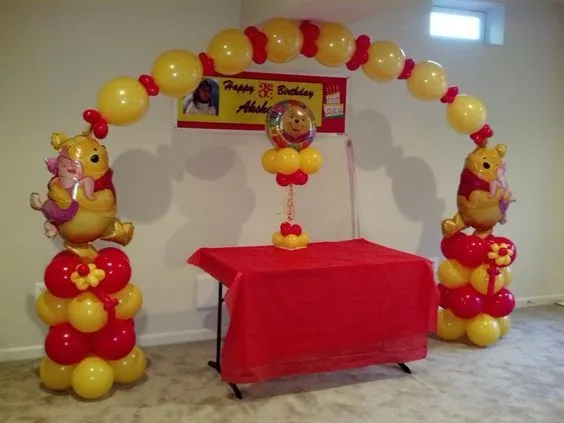 Balloon arch | Globos | Pinterest | Lechones, Rizos y Centros de mesa