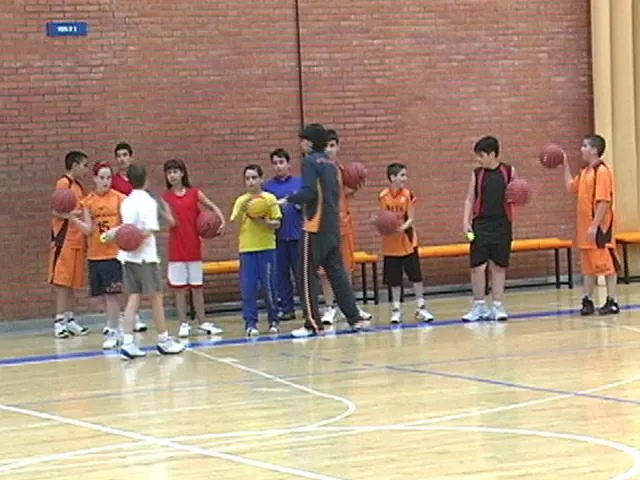 Baloncesto para niños durante los días ... | SER Madrid Sur