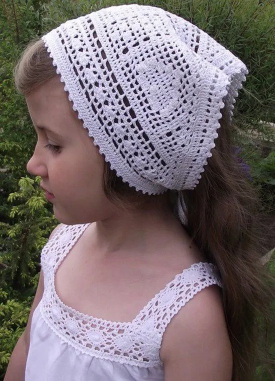 Bandana fille au crochet et sa grille gratuite ! - Modèles pour ...