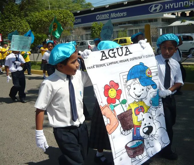 BATALLON DE PAZ "Semillero Ecológico" PIURA PERÚ: DESFILE DEL AGUA ...