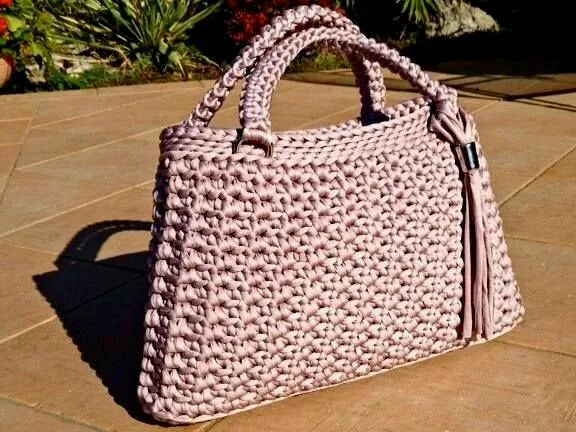 Mi baúl de Inspiraciones : Carteras de trapillo