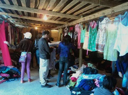 Bazar de Ropa Americana” en San Javier | Viste la Calle