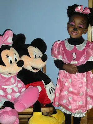 Mi bebé de chokolate,"El Mundo de Meseret": Minnie Cumause