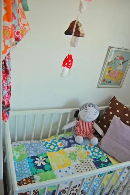 El bebé entre flores: Colchas de patchwork infantiles / Baby quilt