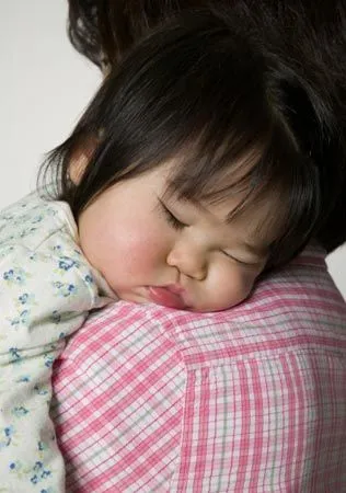 bebe-japonesa-dorme