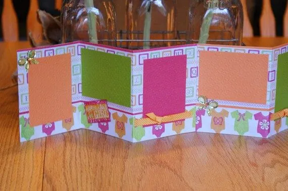 Bebé predefinidos Scrapbook álbum bebé por PaperPrettiesandMore