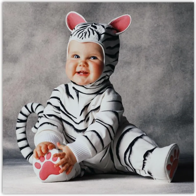 bebe tigre blanc