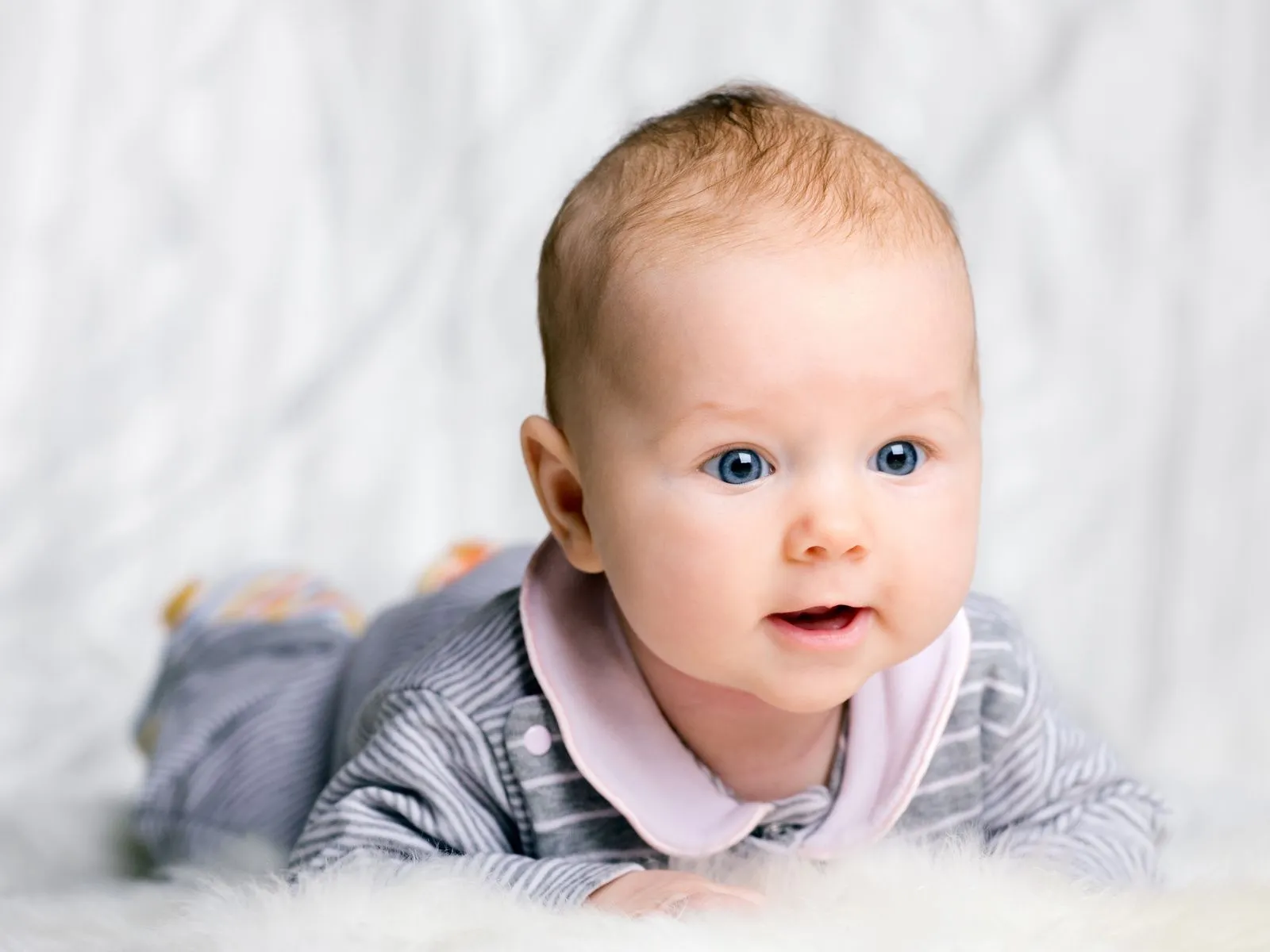 Bebes bonitos con ojos azules - Imagui