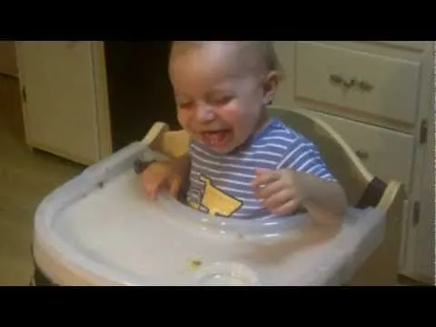 Videos de risa de bebés - Imagui