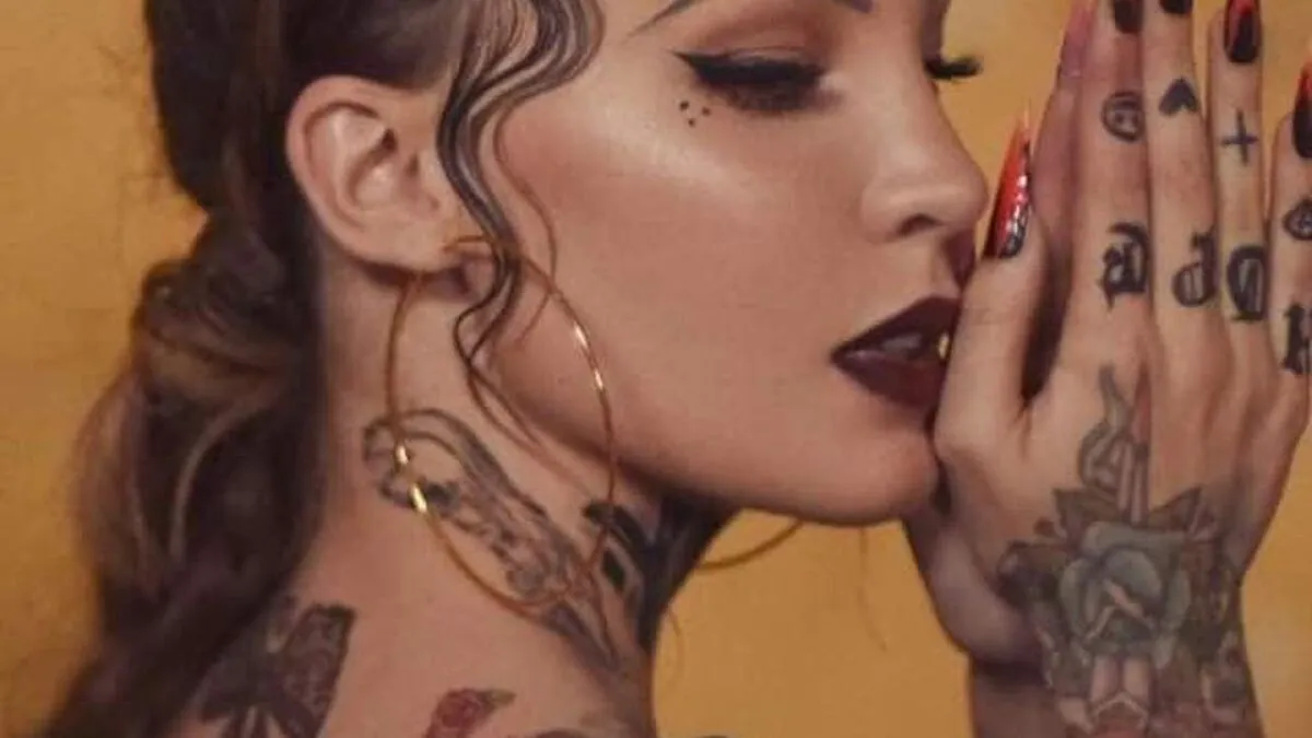 Belinda revela una de las fantasías de Christian Nodal