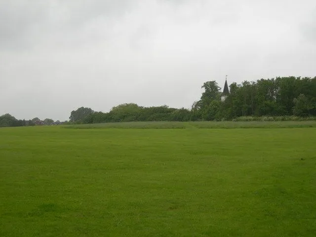 Belvue Park, Northolt:: OS grid TQ1383 :: Geograph Britain and ...