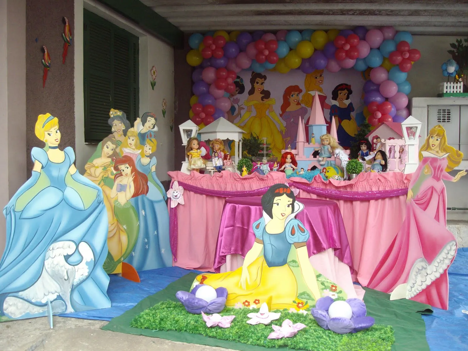 bem bolado daniela genari: Decoração Princesas Disney com Cenário